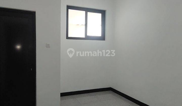 Disewakan rumah besar 700 meter di daerah Otista Jakarta Timur 12