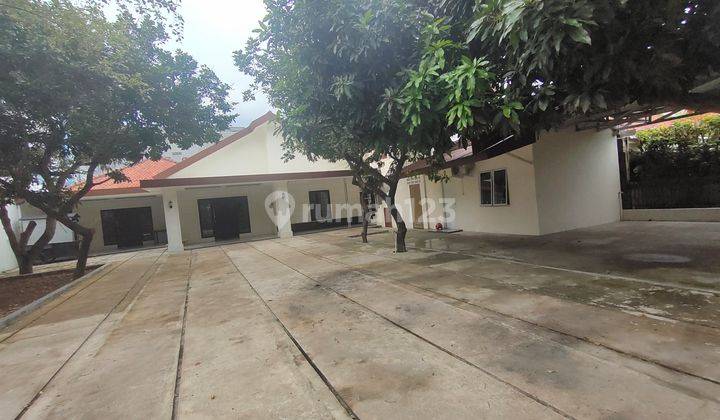 Disewakan rumah besar 700 meter di daerah Otista Jakarta Timur 20