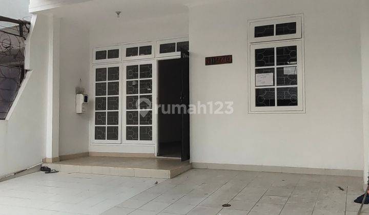 Rumah lokasi belakang MKG. Ukuran 6x17 2