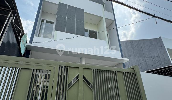 Brand New House in Summarecon Gading 2