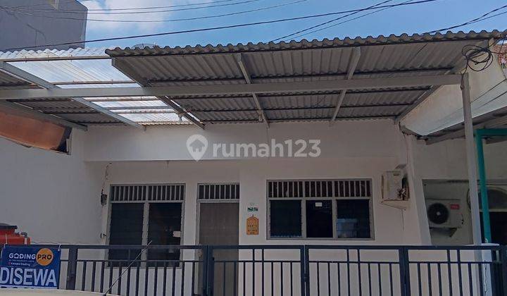 Rumah Rapih Bersih Di Kelapa Gading Bagian Depan 1