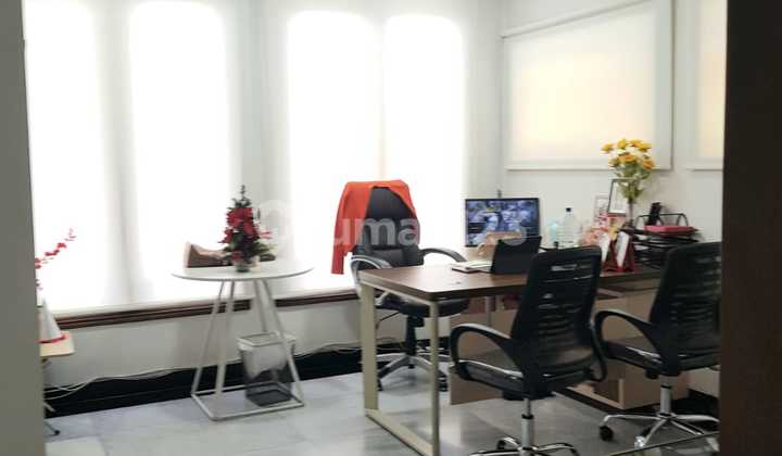 Rumah Dekat Mall Kelapa Gading Dihook 2 Lantai