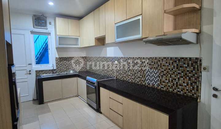Rumah Furnished Bagus Dan Besar Kelapa Gading 2