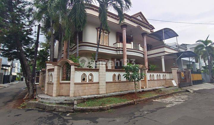 Rumah Besar 200 Meter. Jalan Lebar 2