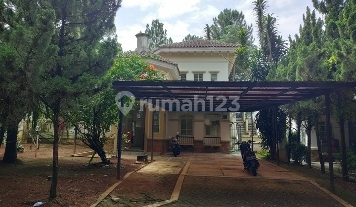 Quick Sale: Hook House with Large Yard in Sentul City