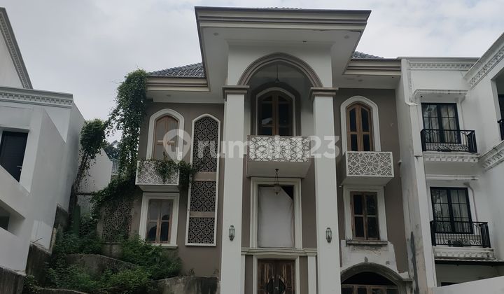 For Quick Sale: House Needs Renovation, Cheap, Large Yard. 2