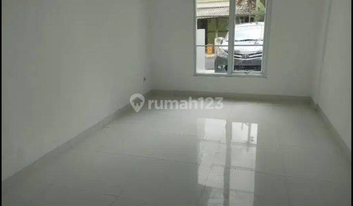 Dijual rumah dua lantai siap huni di sentul city  2