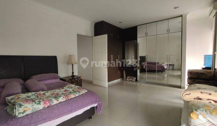 Rumah dua lantai di cluster sentul city bogor