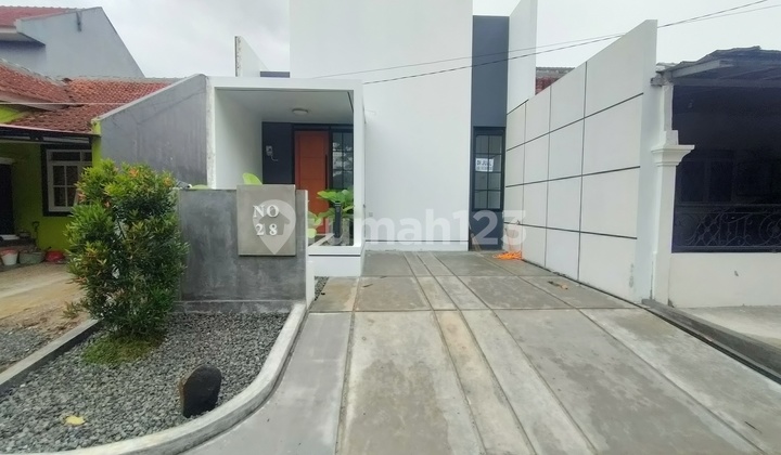 Rumah cantik satu lantai siap huni di sentul city 