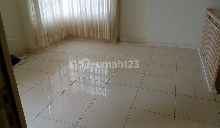 Disewakan rumah satu lantai halaman luas di sentul city  7