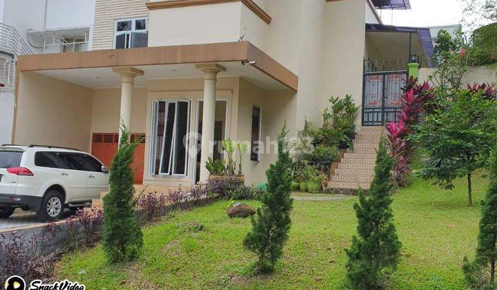 Dijual cepat rumah tiga lantai di sentul city bogor  1