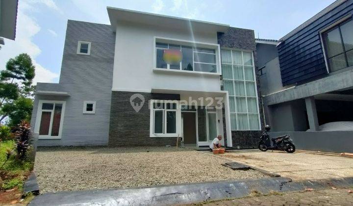 Dijual rumah view belakang langsung golf di sentul city  1