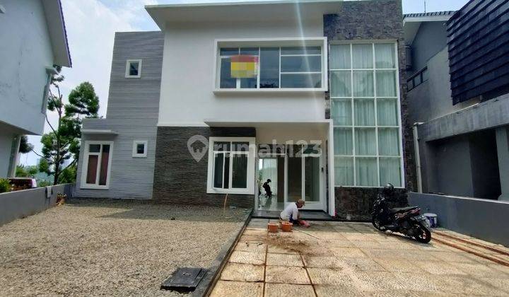 Dijual rumah view belakang langsung golf di sentul city  2