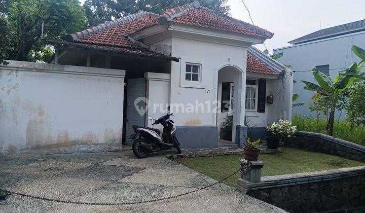 Dijual cepat rumah halaman sangat luas di sentul city  1