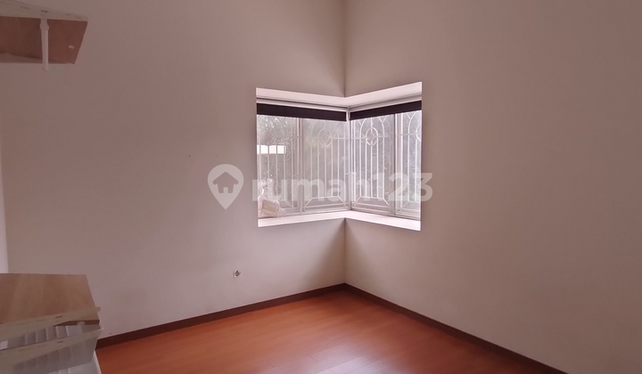 Rumah Dua Lantai Siap Huni Di Cluster Depan Sentul City 2