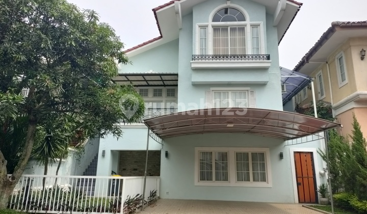 Dijual Rumah Tiga Lantai Siap Huni Dan Private Pool
