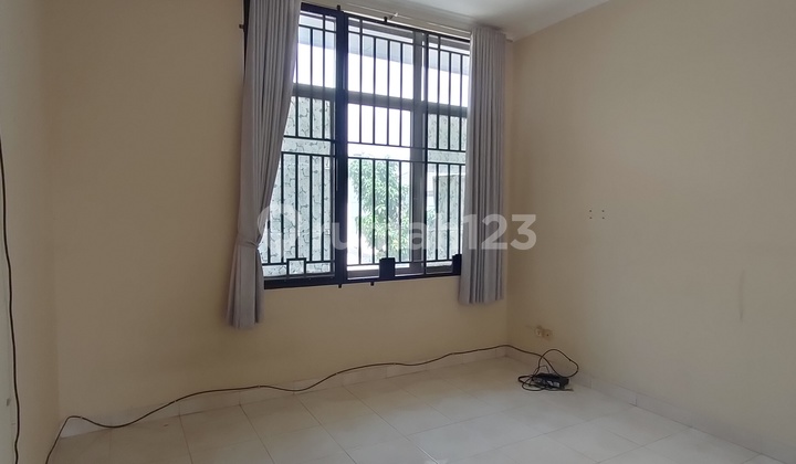 Dikontrakan Rumah Dua Lantai Di Cluster Sentul City  2
