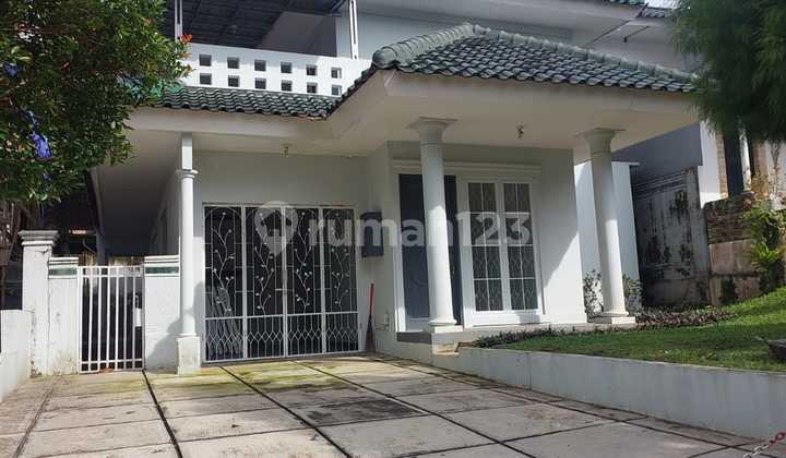 Rumah Bagus Dua Lantai Siap Huni Lingkungan Asri  2