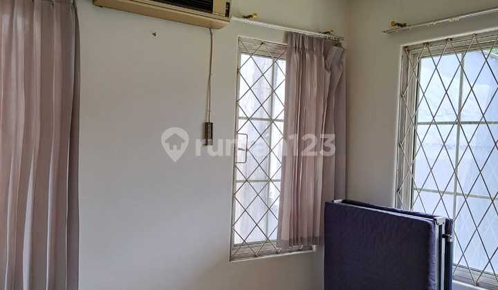 In a Two-Story House Rental In the Sentul City Cluster, Bogor 2