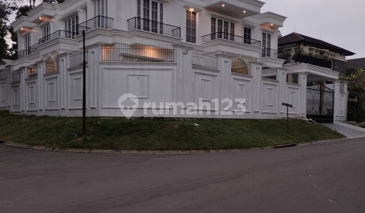 Rumah Mewah Private Pool Dan Siap Huni Posisi Hook Rumah Mewah Private Pool Dan Siap Huni Posisi Hook