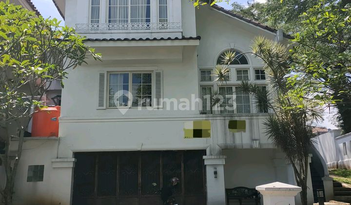 Dijual Cepat Rumah Tiga Lantai di Cluster Sentul City