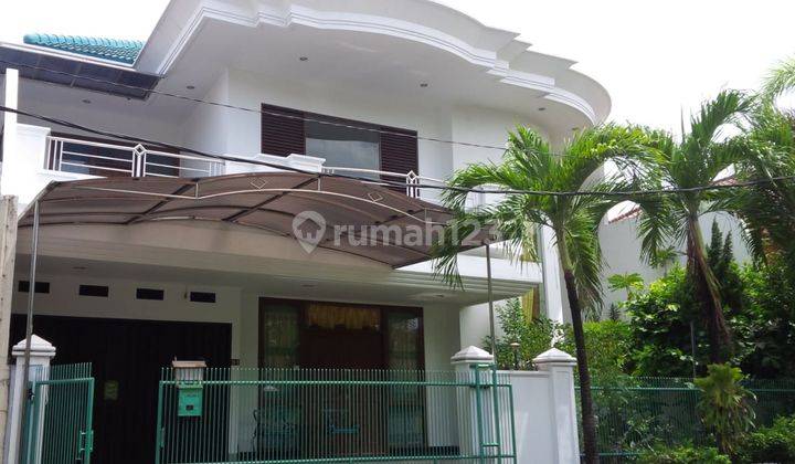 Rumah di Villa Kedoya Jkt Brt asri, strategis dan aman 1