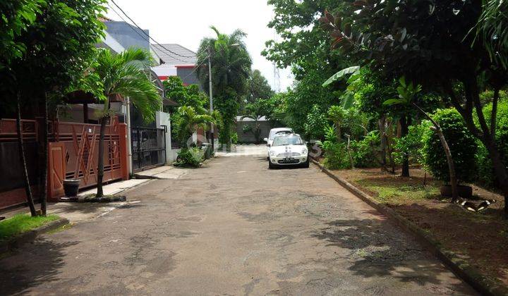 Rumah di Villa Kedoya Jkt Brt asri, strategis dan aman 2