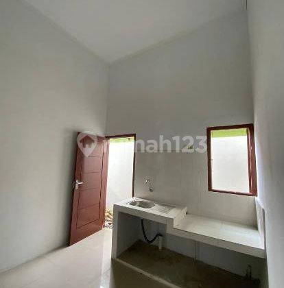 Rumah Baru Unfurnished SHM di Sukawangi, Bekasi 6