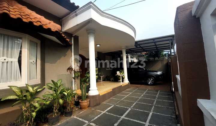 Dijual Cepat Rumah dalam Komplek Asri di Jatiwaringin Jakarta Timur