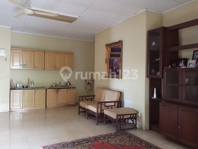 House Suitable for Boarding, Office on Jl Raya Depsos Veteran 2