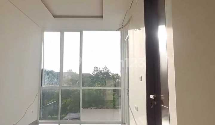Rumah Cluster 3 Lantai Mewah Di Petukangan Selatan Jakarta 2