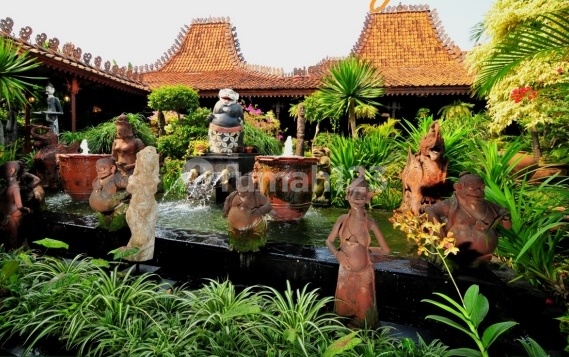 Rumah mewah Lengkap Kolam Renang konsep Joglo Jawa di Lebak Bulus Jakarta - Harga Miring