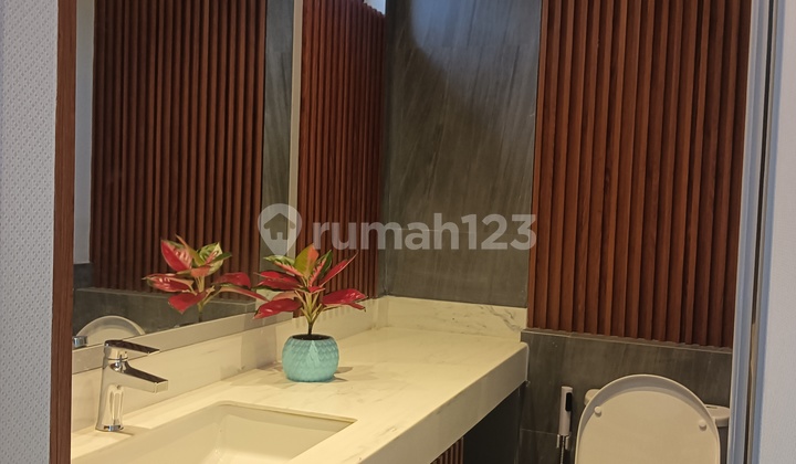 Townhouse Mewah Idaman Sultan 5 menit ke Jorr Toll Veteran Bintaro Jakarta Selatan  2