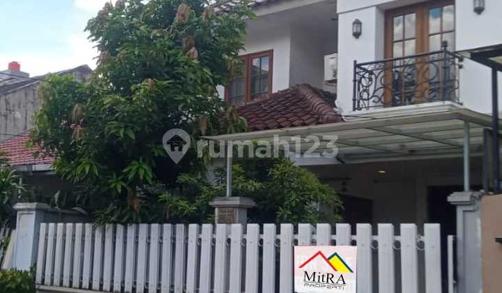 RUMAH ASRI IDAMAN KE;LUARGA DALAM KOMPLEK PONDOK INDAH -HARGA MURAH