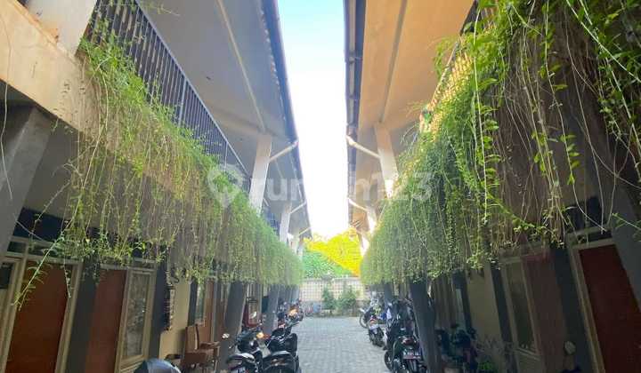 kOST SUPER STRATEGIS FULL TERISI 100% DI PETUKANGAN SELATAN JAKARTA -DEKAT TOLL 2