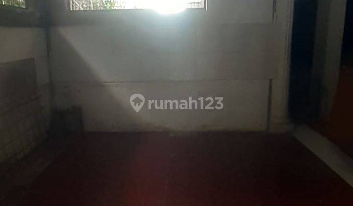 Ruang  Usaha 5