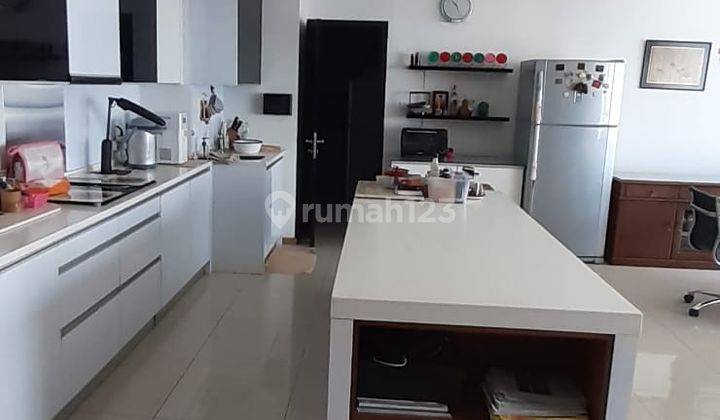 Apt Gandaria City 10