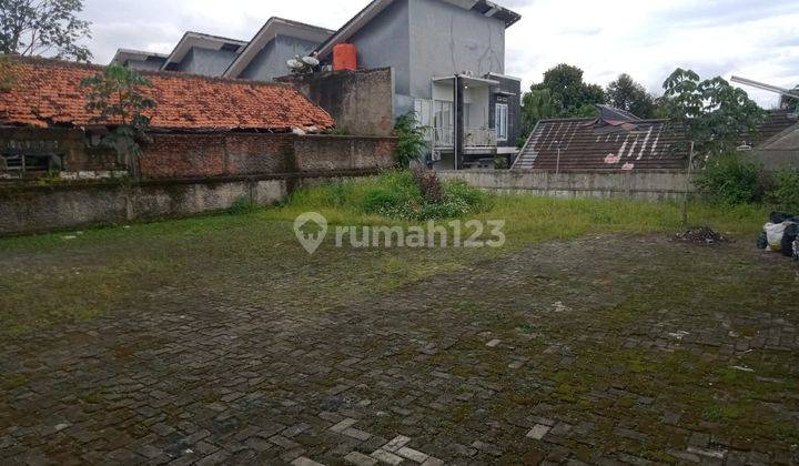 Rumah Usaha Pinggir Jalan Raya 1