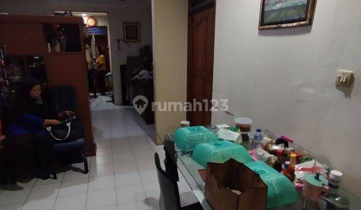 Rumah Lama Dilokasi Strategis 2