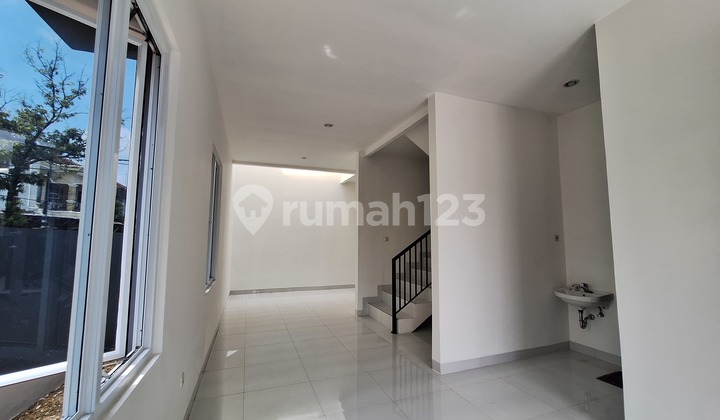 Meruya Rumah Gress Baru Jalanan Lebar Ada 2 Carport 2