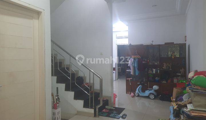 Green Ville  Rumah Akses Mudah Tinggi dari Jalan