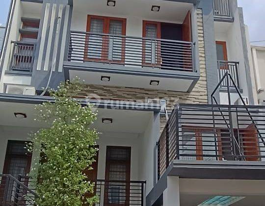 Palmerah Rumah 4 Lantai Full Furnis 1