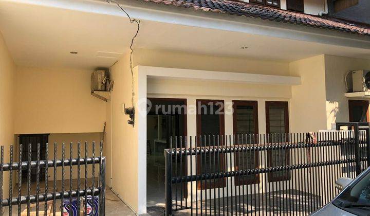 Tomang Rumah 1,5 lantai  Siap Huni