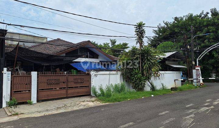 Taman Meruya TURUN HARGA Rumah Tua di Jalan Utama 1