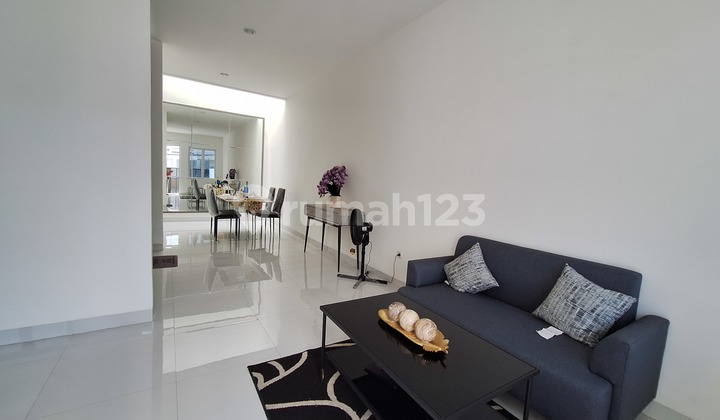 Lot DKI New House Wide Road There Are 2 Carports 2