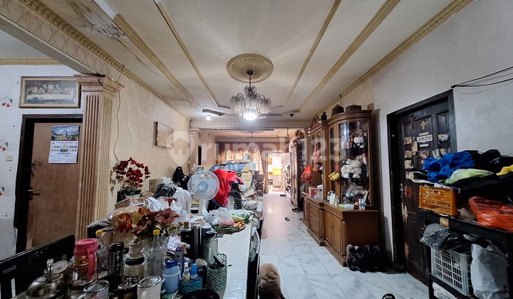 Old House Stone Inscription Ready to Build a Boarding House Old House Stone Inscription Ready to Build a Boarding House