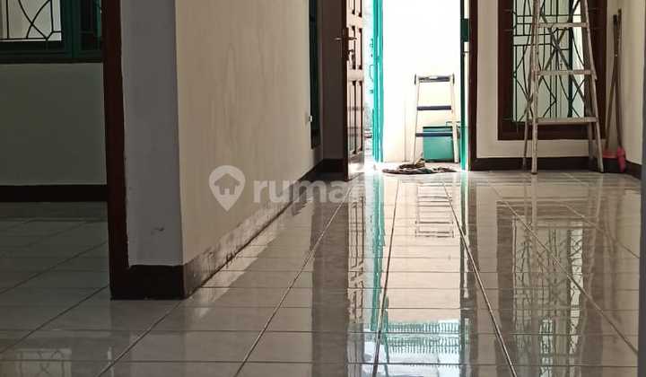 Jelambar Rumah Hadap Timur Lokasi Strategis 2