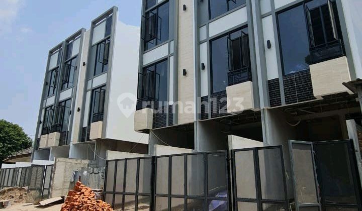 Kedoya Rumah Baru Bebas Banjir Akses Mudah 1