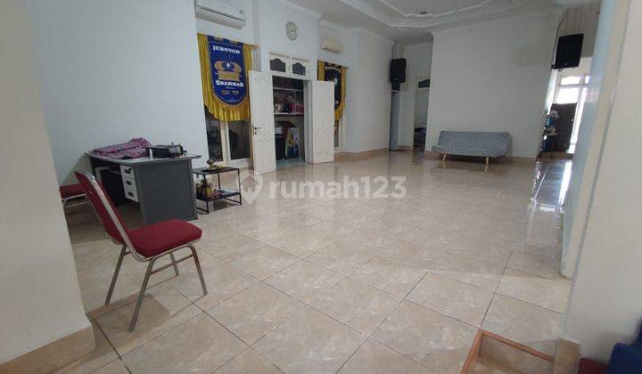 Rumah Bagus Pinggir Jalan Raya 2