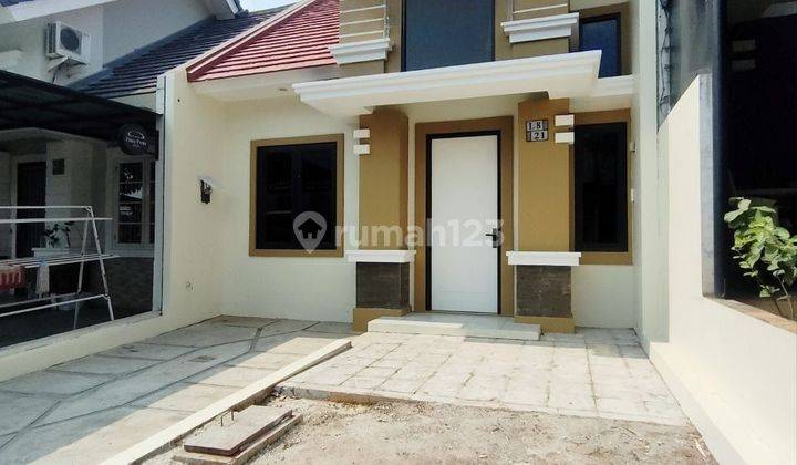 Rumah Siap Huni Di Komplek Legenda Wisata 2